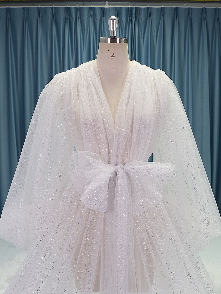 Schimmerndes Glitzer-Tüll-Brautkleid mit langer Schleppe und Rüschen 