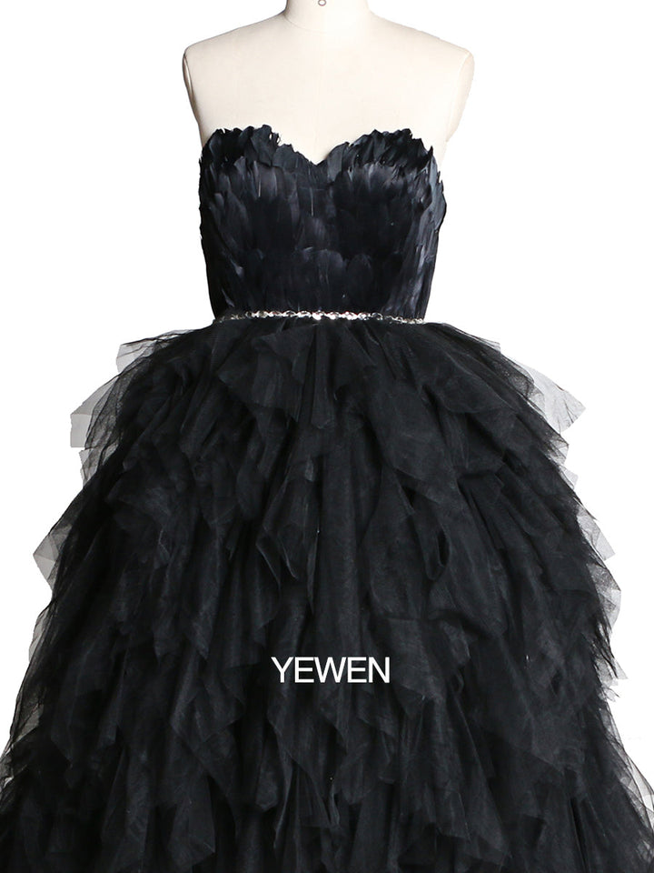 Feder Abendkleid Trägerlos Elegant High Low Umstandskleid für Fotoshooting 