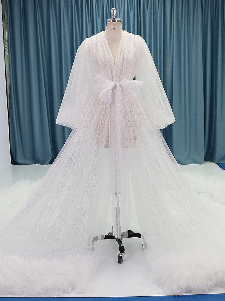 Schimmerndes Glitzer-Tüll-Brautkleid mit langer Schleppe und Rüschen 