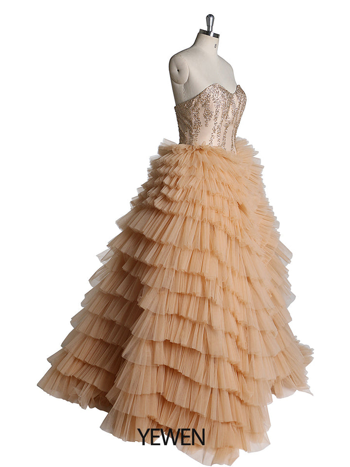 Ärmelloses, trägerloses, mehrlagiges, elegantes Ballkleid mit Rüschen, benutzerdefinierte Farben