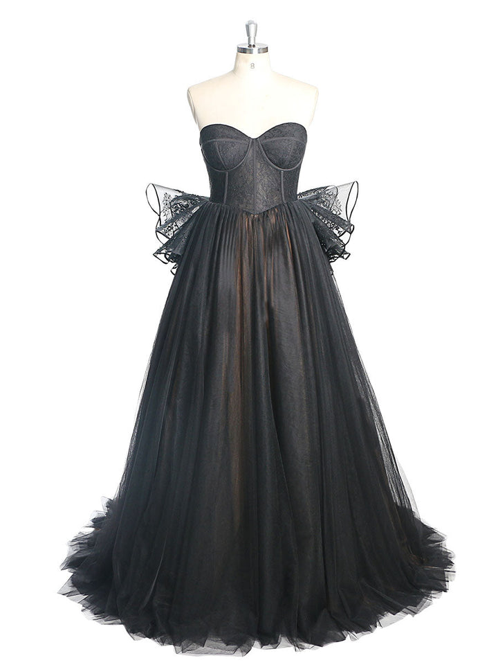 color of the wedding dress
