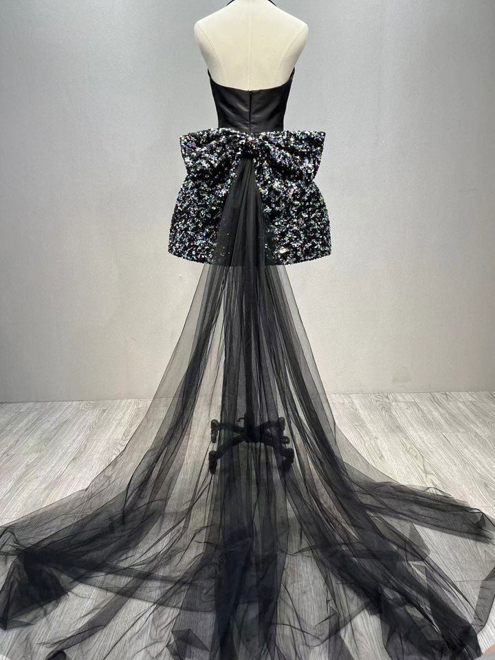 Wunderschönes kurzes schwarzes Ballkleid mit V-Ausschnitt für Mädchen, Partykleider YE3027 