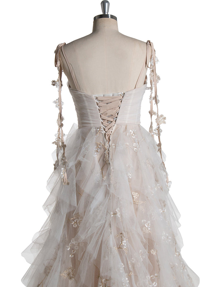 Farbige Spitze Kathedrale Brautkleider Romantische Wald Brautkleid Boho Fotoshooting Kleid YW240059 