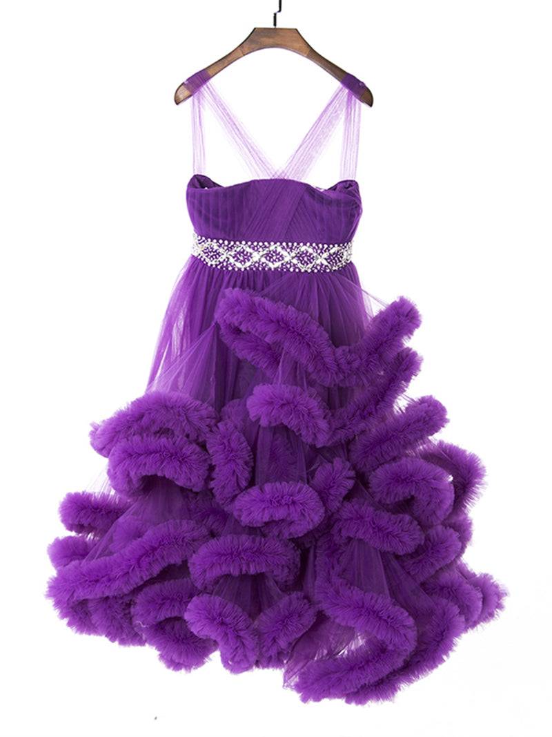 Ärmelloses Blumenmädchenkleid mit V-Ausschnitt und Rüschen