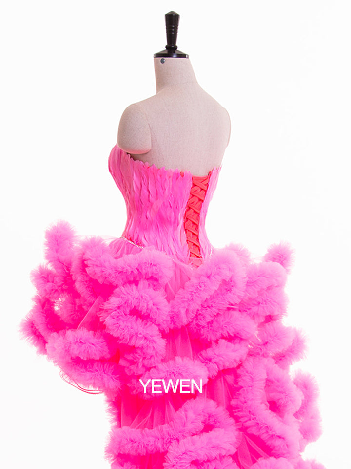 High Low Umstandskleid Trägerloses Cocktailpartykleid mit Rüschen 