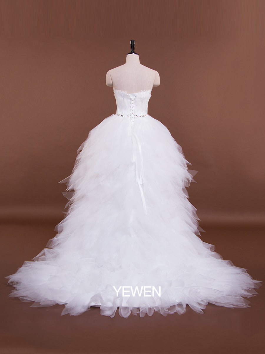 Feder Abendkleid Trägerlos Elegant High Low Umstandskleid für Fotoshooting 