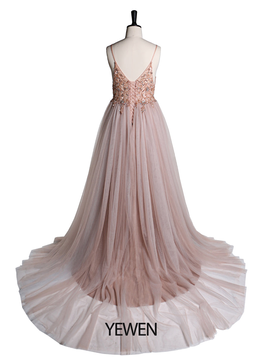 Sexy Partykleid mit Perlen besetztem Spaghettiträger, rückenfreies Maxikleid aus Tüll mit 60 cm Schleppe