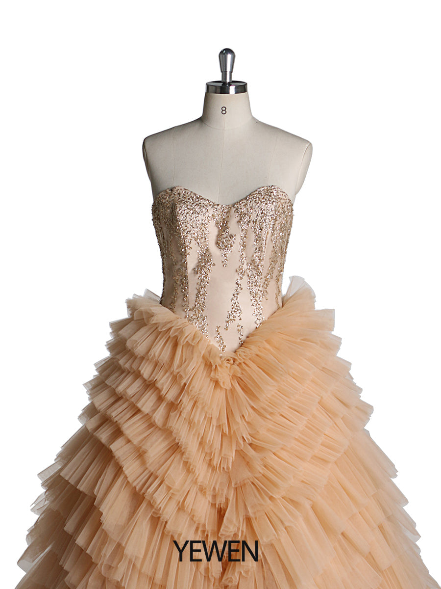 Ärmelloses, trägerloses, mehrlagiges, elegantes Ballkleid mit Rüschen, benutzerdefinierte Farben