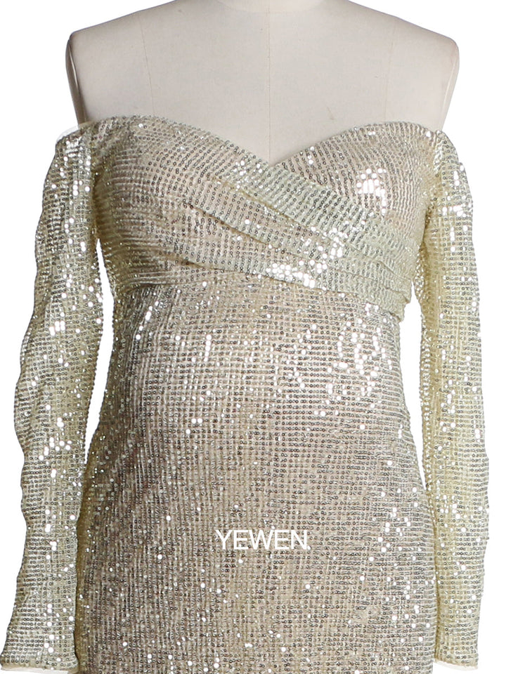 Langärmliges Pailletten-V-Ausschnitt-Abendkleid mit offener Vorderseite und Stretch-Bauch