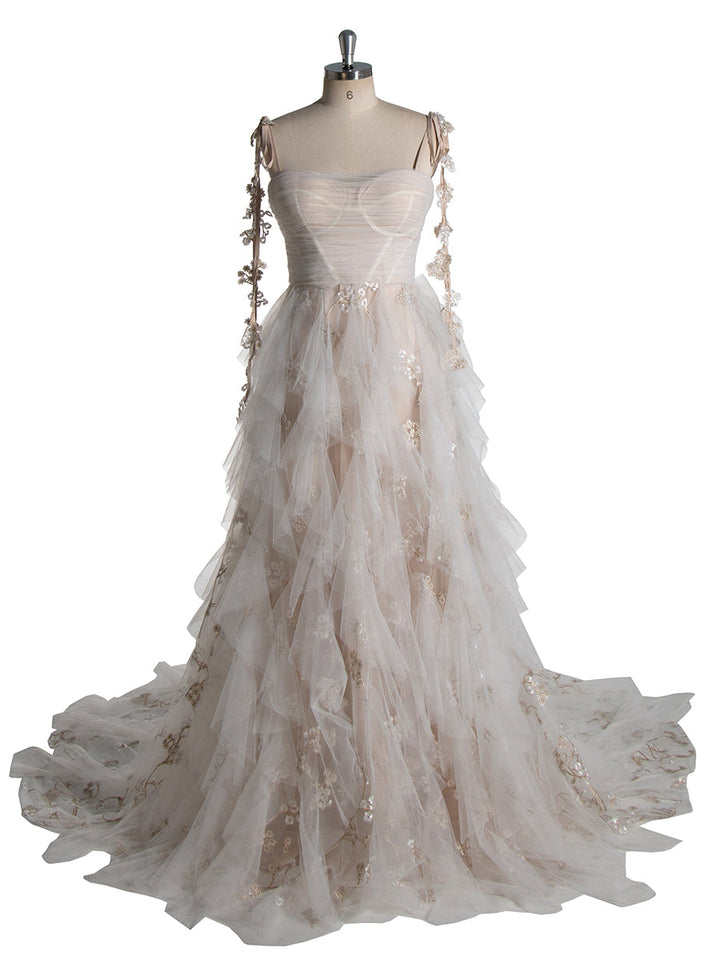 Farbige Spitze Kathedrale Brautkleider Romantische Wald Brautkleid Boho Fotoshooting Kleid YW240059 