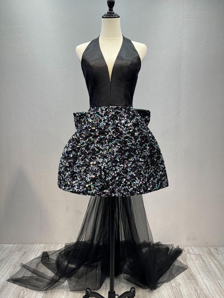 Wunderschönes kurzes schwarzes Ballkleid mit V-Ausschnitt für Mädchen, Partykleider YE3027 