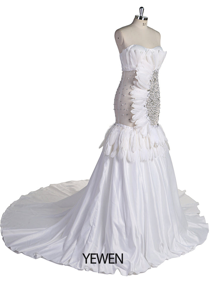 Wunderschönes Meerjungfrau-Brautkleid mit Perlenbesatz, sexy, durchsichtiges, trägerloses, langes Umstandskleid, Fotografie-Kleid mit Federn, YEWEN 
