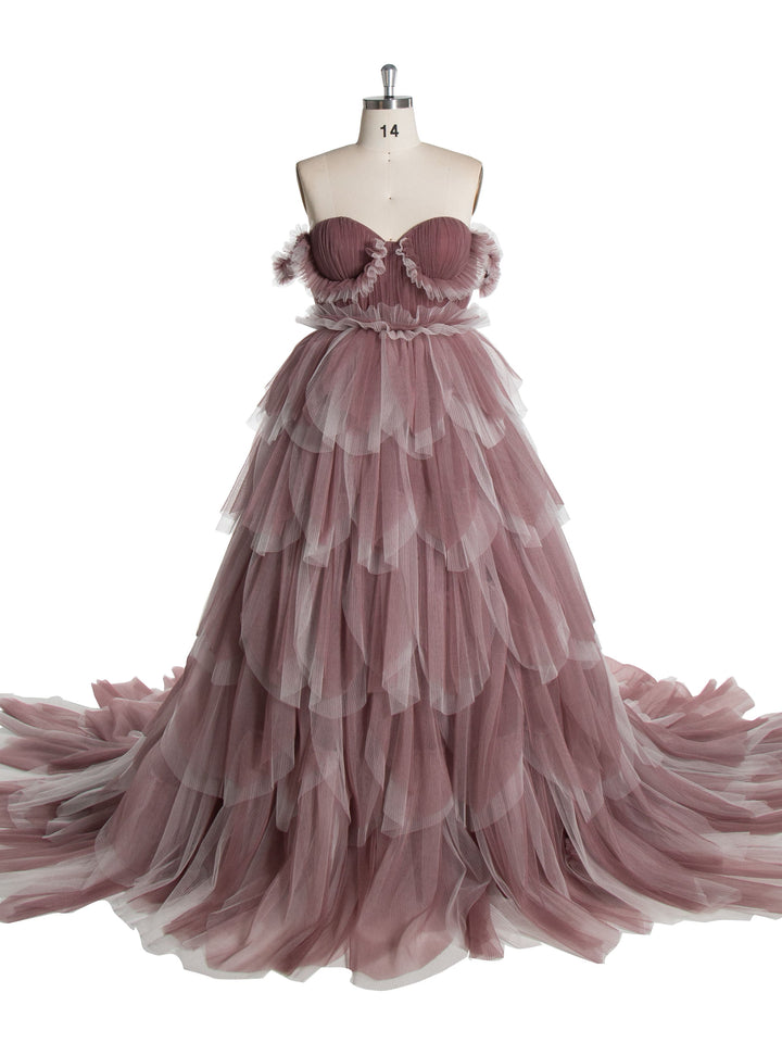 Stilvolle farbige Brautkleider 60cm Schleppe Lagen Tüllkleid für Fotoshooting YW240053 