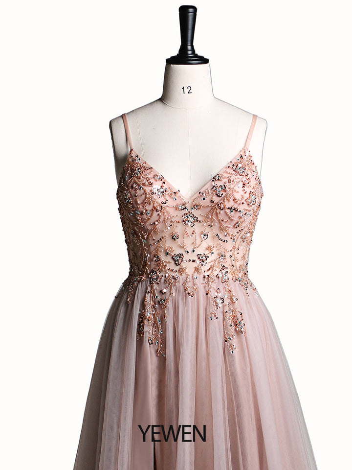 Sexy Partykleid mit Perlen besetztem Spaghettiträger, rückenfreies Maxikleid aus Tüll mit 60 cm Schleppe