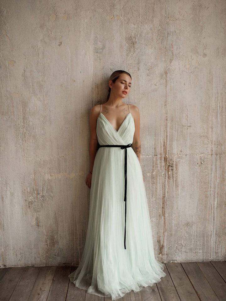 Ärmelloses, sexy, plissiertes Maxi-Wickel-Ballkleid mit V-Ausschnitt