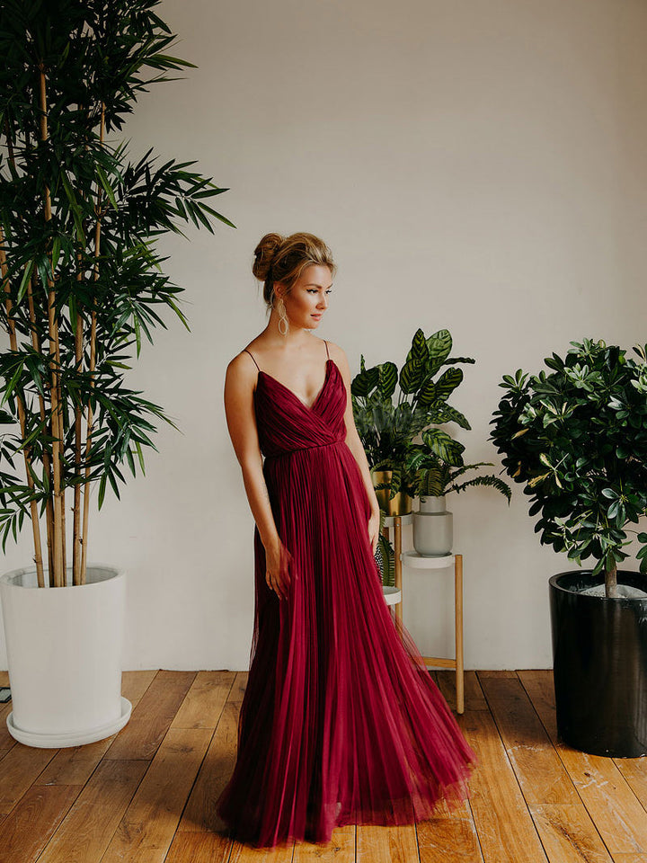 Ärmelloses, sexy, plissiertes Maxi-Wickel-Ballkleid mit V-Ausschnitt