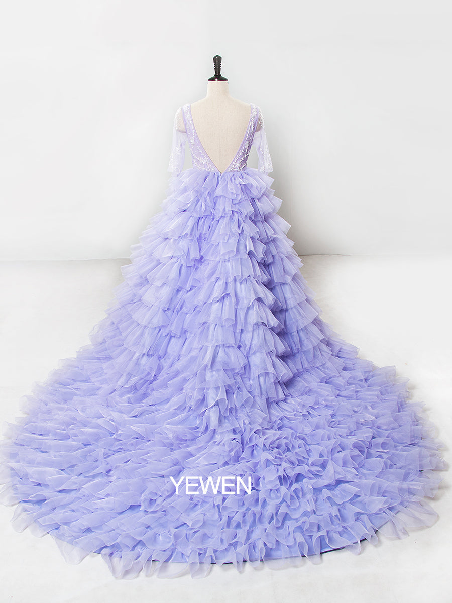 Elegantes lavendelfarbenes Brautkleid mit halblangen Ärmeln, rückenfreiem Rüschenkleid für Fotoshootings für besondere Anlässe 