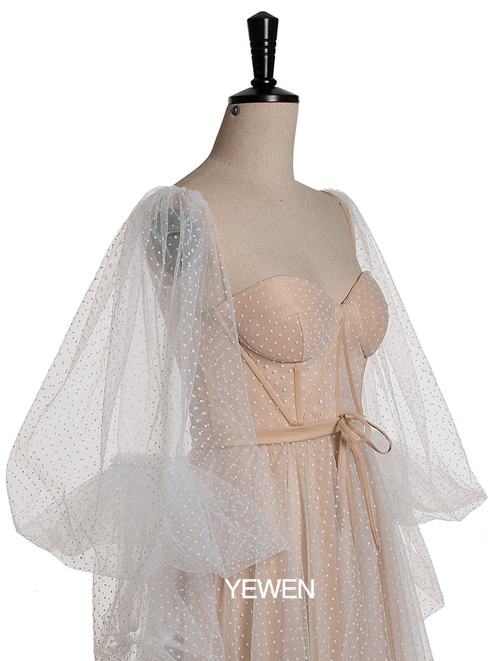 Elegantes Maxikleid mit Ballonärmeln und Herzausschnitt, für Abende und Fotoshootings