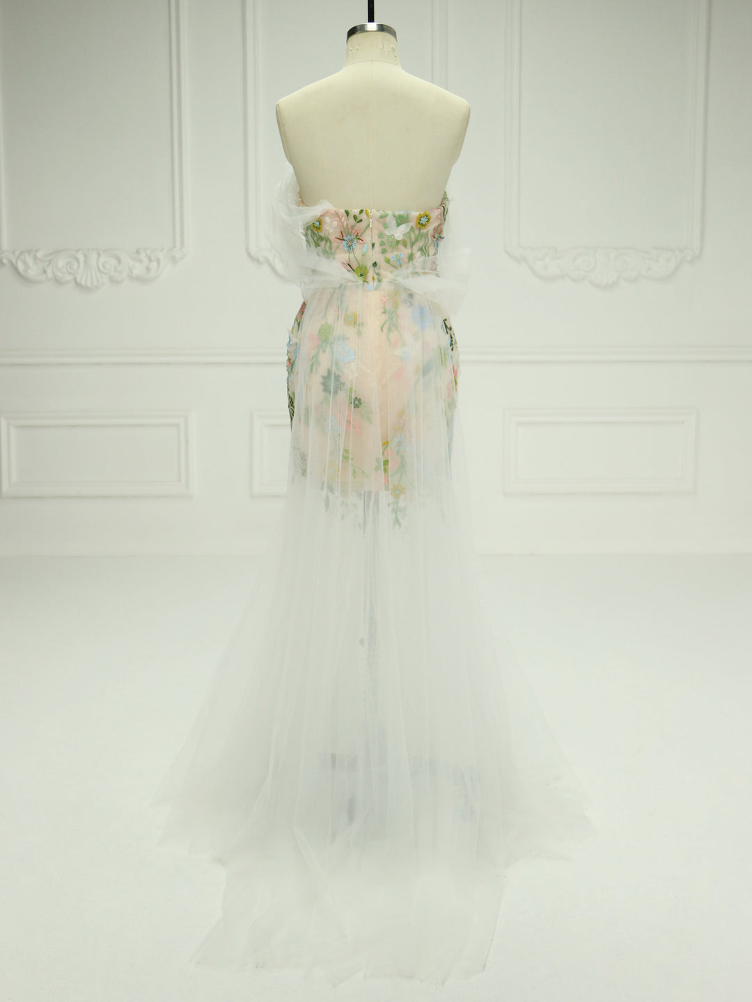 Trumpet/Mermaid Strapless, Tulle Prom Dresses with Embroidery Lace
