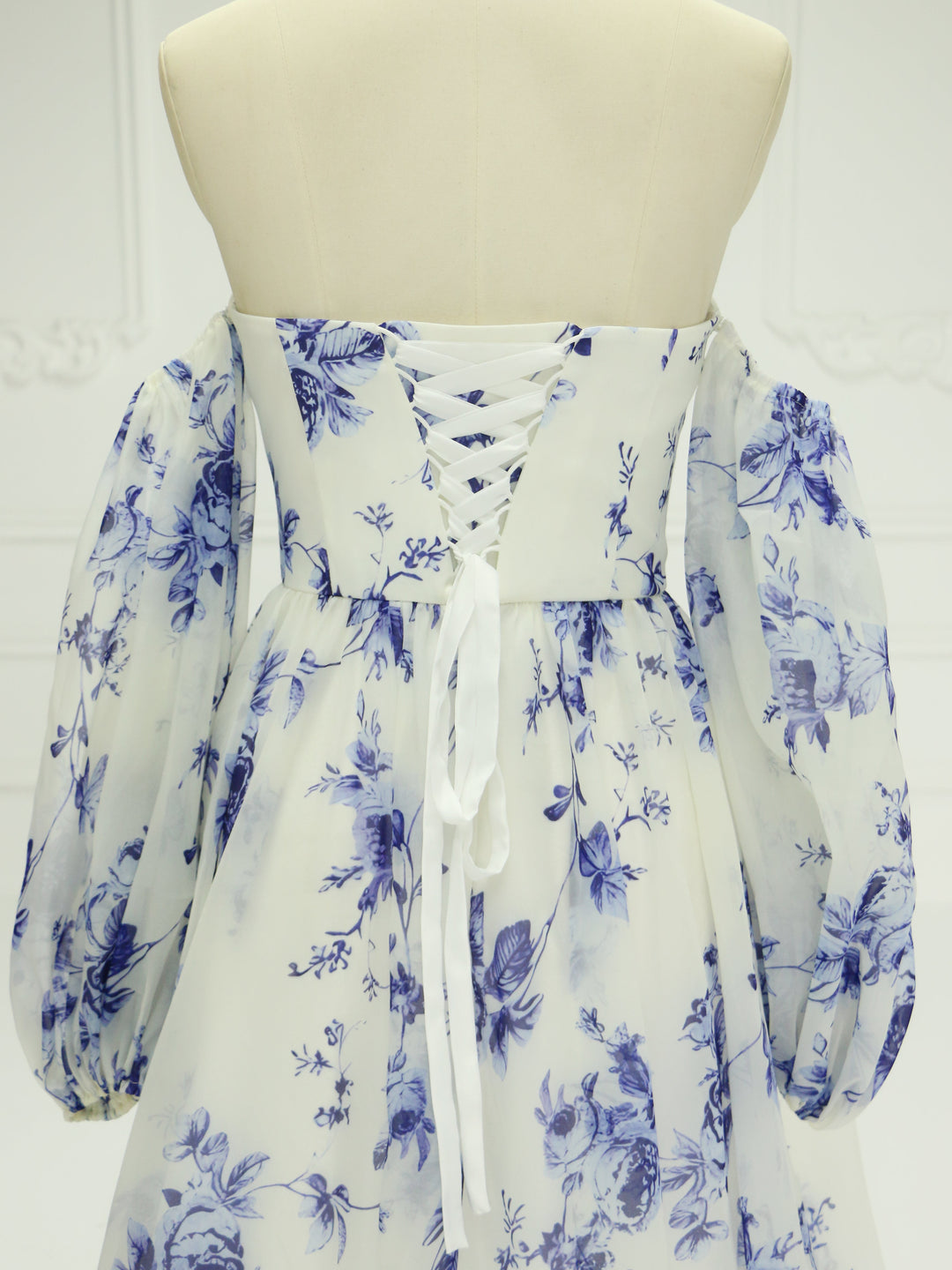 Off-Shoulder-Langarm-Ballkleid mit blauem Aufdruck YE2535 