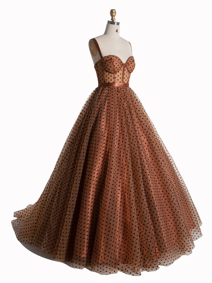A-Linie Herzausschnitt Polka Dot Tüll Ballkleid Fotoshooting Kleid mit Sweep Schleppe YE2552 
