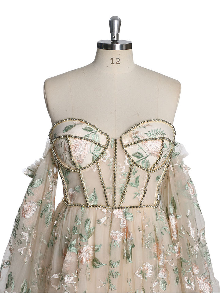 Trägerloses Brautkleid mit langen Ärmeln, Stickerei und Blumenmuster und farbigen Perlen, Kleid für Fotoshootings, YW230306 