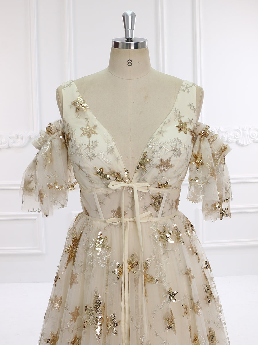 color of the wedding dress
