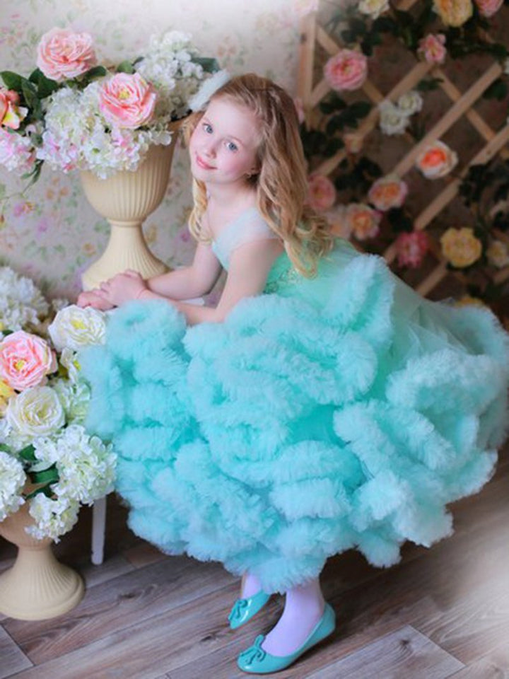 Ärmelloses Blumenmädchenkleid mit V-Ausschnitt und Rüschen