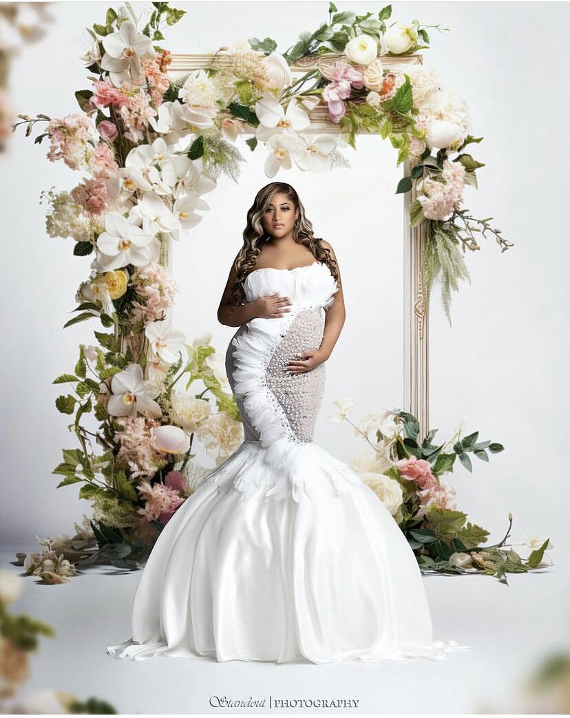 Wunderschönes Meerjungfrau-Brautkleid mit Perlenbesatz, sexy, durchsichtiges, trägerloses, langes Umstandskleid, Fotografie-Kleid mit Federn, YEWEN 